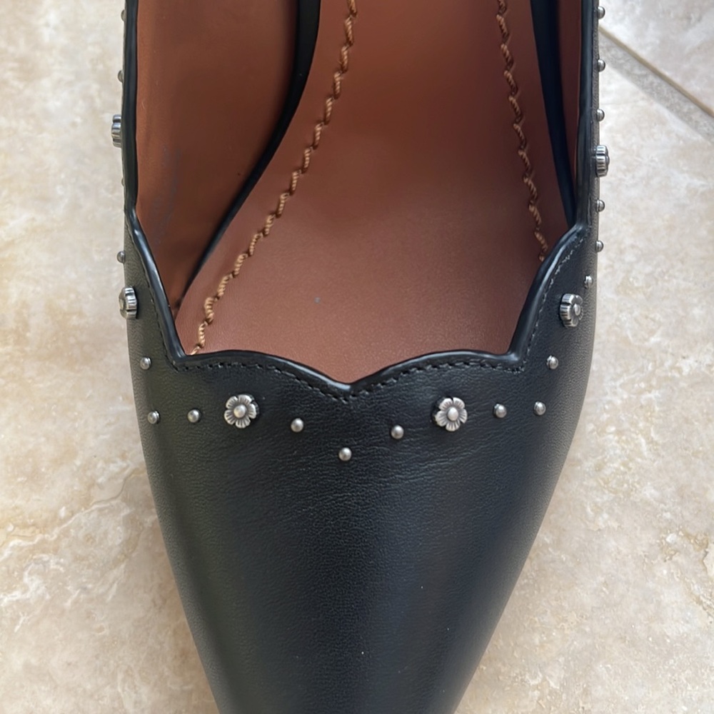 A beautiful black COACH shoe - Picture 6 of 11